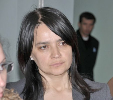 Circ la Cernavodă: consilierii locali refuză să o repună în funcţie pe Mariana Mircea, pe motiv că nu mai e PSD-istă